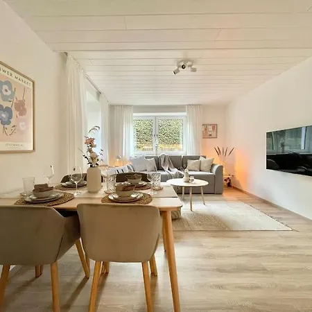 Apartament Stadt-oase - Kostenlos Parken, Ruhig, Kliniken, Gop, Bali-therme, Boxspringbett *