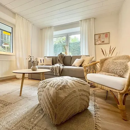 Apartament Stadt-oase - Kostenlos Parken, Ruhig, Kliniken, Gop, Bali-therme, Boxspringbett