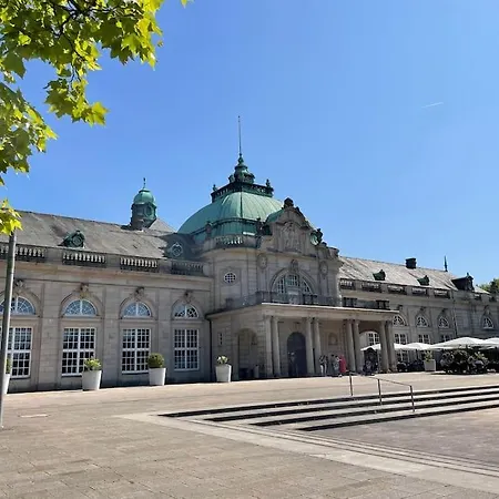 Apartament Stadt-oase - Kostenlos Parken, Ruhig, Kliniken, Gop, Bali-therme, Boxspringbett Bad Oeynhausen