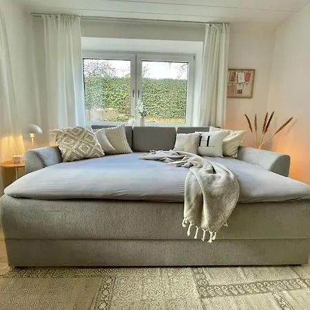 Apartament Stadt-oase - Kostenlos Parken, Ruhig, Kliniken, Gop, Bali-therme, Boxspringbett *