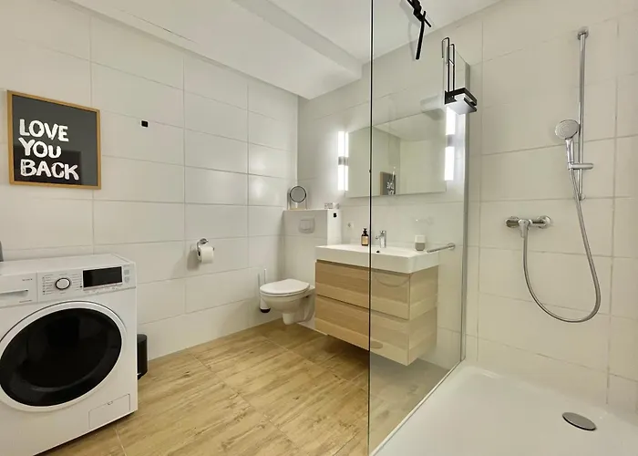 Apartment Stadt-oase - Kostenlos Parken, Ruhig, Kliniken, Gop, Bali-therme, Boxspringbett