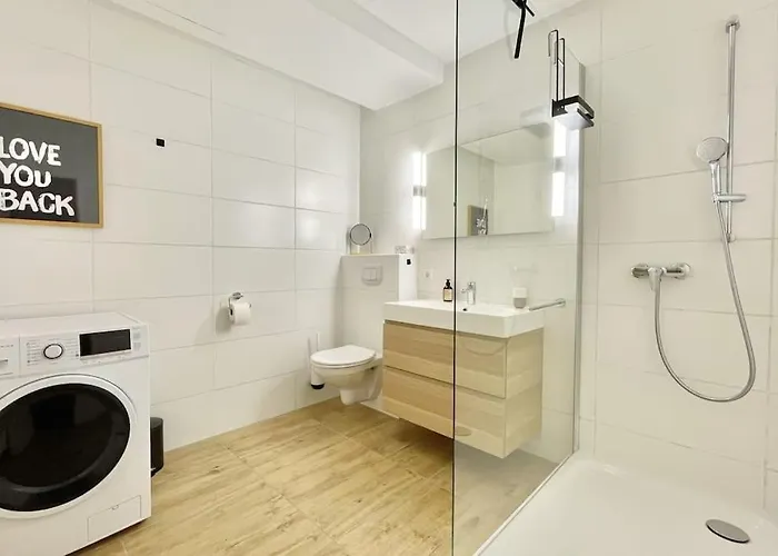 Apartment Stadt-oase - Kostenlos Parken, Ruhig, Kliniken, Gop, Bali-therme, Boxspringbett