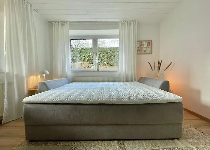 Stadt-oase - Kostenlos Parken, Ruhig, Kliniken, Gop, Bali-therme, Boxspringbett Apartment *